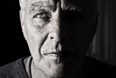 face-984031_400.jpg